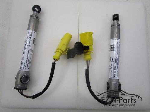 Audi A3 8V Actieve Motorkap Bescherming L+R 8V0823823F, Auto-onderdelen, Elektronica en Kabels, Gebruikt, Ophalen of Verzenden