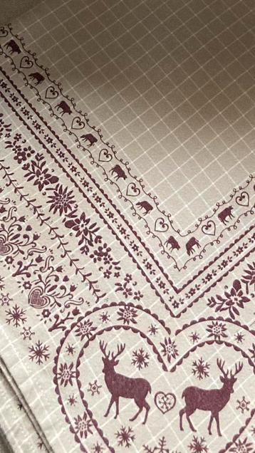 Nappe & housses coussins (neufs)5 photos beschikbaar voor biedingen