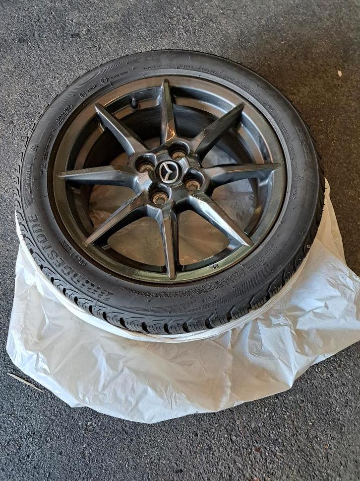 mazda-3 velgen + banden, Autos : Pièces & Accessoires, Pneus & Jantes, Pneu(s), Pneus hiver, Neuf, Enlèvement