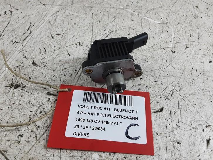 DIVERSEN DIVERS Volkswagen T-Roc I (04E906048A), Auto-onderdelen, Overige Auto-onderdelen, Volkswagen, Gebruikt