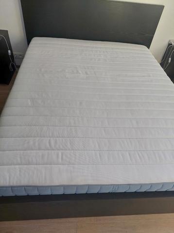 Matelas Valevag, mi-ferme, Matelas, Queen size, Enlèvement, Utilisé