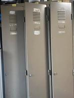 Armoire metalique vintage ( aménagée en pendrie), Enlèvement, Utilisé, Vintage