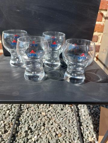 Leuke spa drink glazen, Verzamelen, Ophalen of Verzenden, Zo goed als nieuw, Frisdrankglas