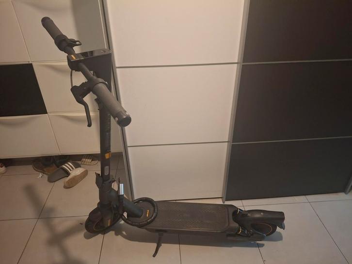 Ninebot Step (G2 MAX), Fietsen en Brommers, Steps, Zo goed als nieuw, Elektrische step (E-scooter), Ophalen of Verzenden