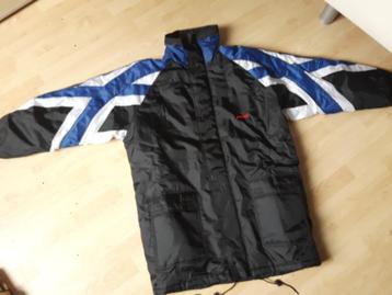 veste Jartazi M disponible aux enchères