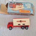 Matchbox Superfast Mercedes container truck + box, Ophalen of Verzenden, Gebruikt, Bus of Vrachtwagen
