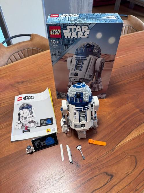 Lego 75379 R2-D2 sculpture, Kinderen en Baby's, Speelgoed | Duplo en Lego, Zo goed als nieuw, Lego, Complete set, Ophalen of Verzenden