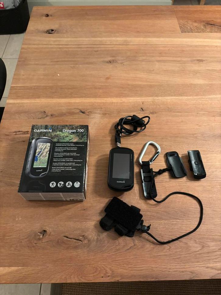 Garmin Oregon 700, Sports & Fitness, Alpinisme & Randonnée, Comme neuf, Enlèvement ou Envoi