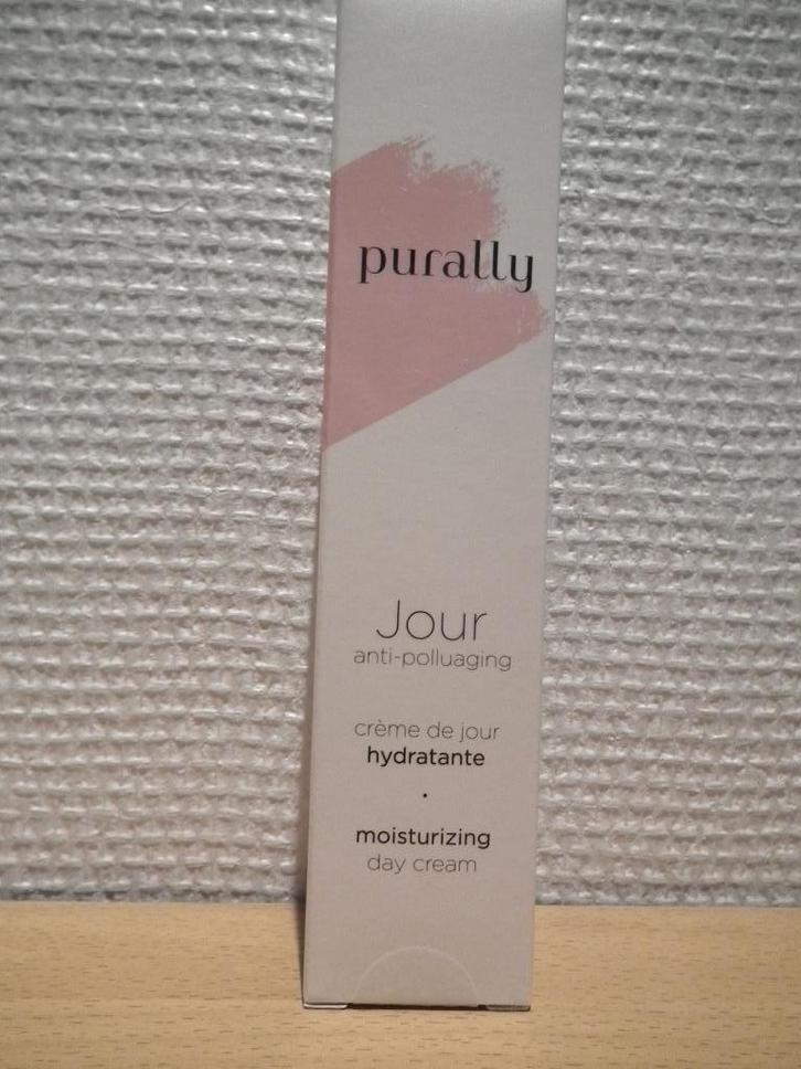 Puraly dagcrème - ook geschikt voor de gevoelige huid, Handtassen en Accessoires, Uiterlijk | Gezichtsverzorging, Nieuw, Verzorging