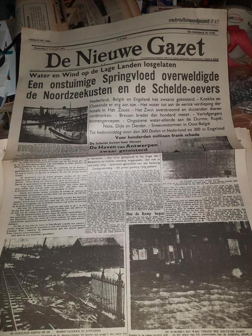 lot van 45 recto verso herdrukken De Nieuwe Gazet, Verzamelen, Tijdschriften, Kranten en Knipsels, Krant, 1980 tot heden, Ophalen of Verzenden