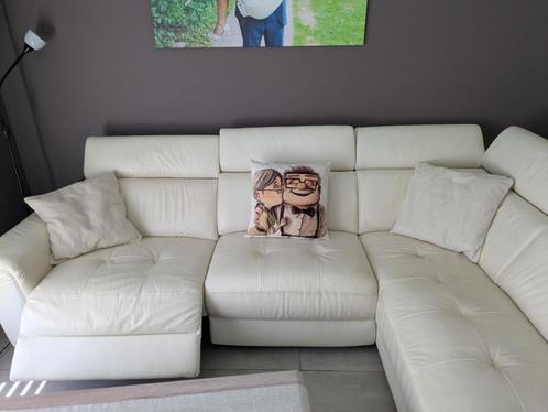 Witte zetel in leer met elektrische relax en verstelbare hoo, Huis en Inrichting, Zetels | Zetels, Zo goed als nieuw, Hoekbank