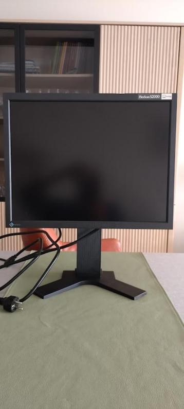 Eizo FlexScan S2000 