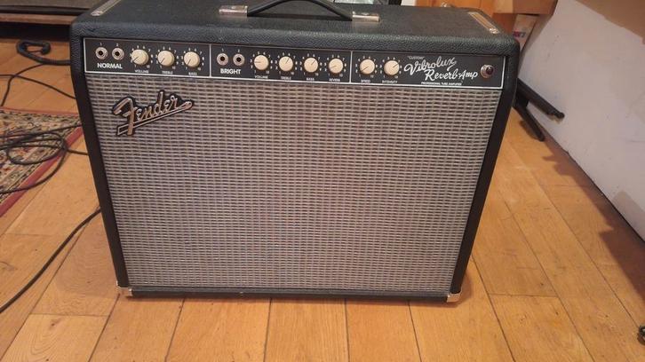 Fender Custom Vibrolux reverb, Muziek en Instrumenten, Versterkers | Bas en Gitaar, Zo goed als nieuw, Ophalen