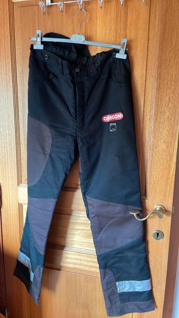 Pantalon de coupe/ elagueur/ bucheron  beschikbaar voor biedingen