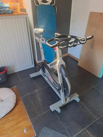 Vélo d'appartement  beschikbaar voor biedingen