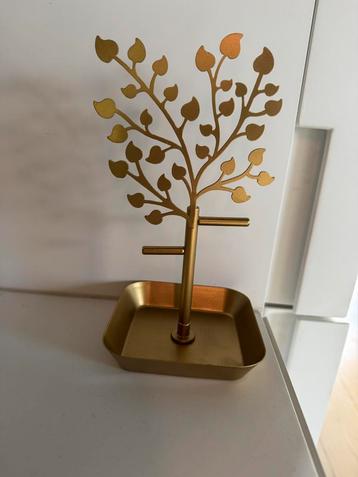 Juwelenboompje goud beschikbaar voor biedingen