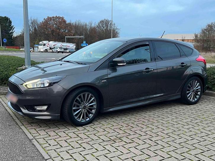 Ford Focus Essence ST Line prete a immatriculer, Autos, Ford, Particulier, Focus, ABS, Caméra de recul, Phares directionnels, Airbags