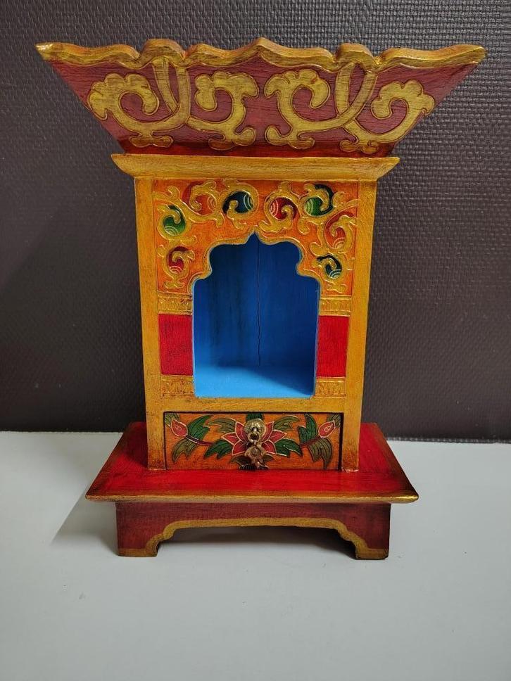 Altaar op tafeltje met lade, Huis en Inrichting, Overige Huis en Inrichting, Zo goed als nieuw, Ophalen