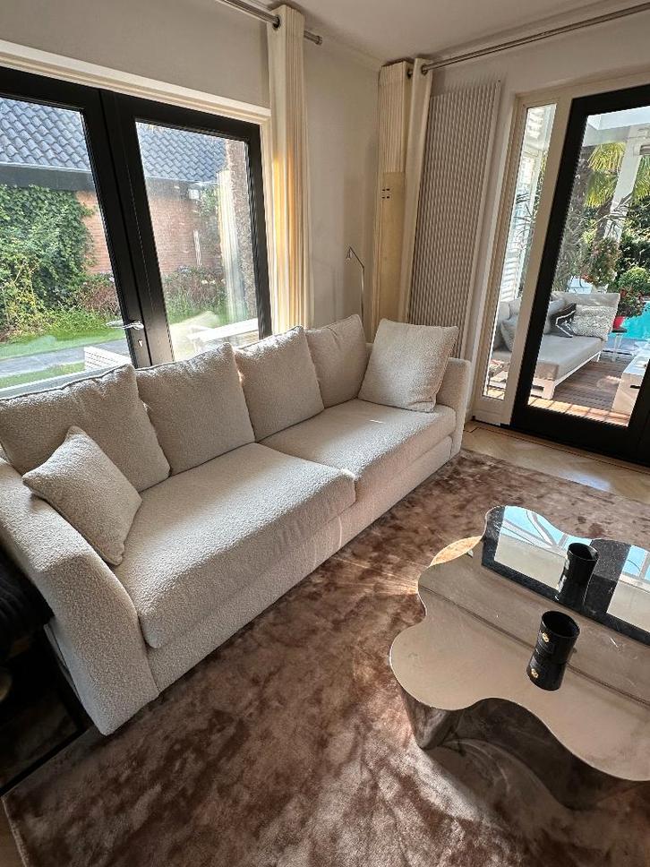 Eichholtz Taylor zitbank, Huis en Inrichting, Zetels | Zetels, Zo goed als nieuw, Rechte bank, Driepersoons, 250 tot 300 cm, 100 tot 125 cm