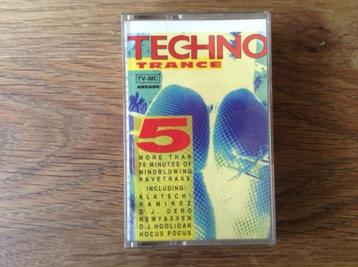 muziekcassette techno trance beschikbaar voor biedingen