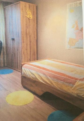 Slaapkamer voor 1 persoon ( jongen/meisje) beschikbaar voor biedingen