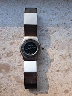 Montre femme. vintage, Bijoux, Sacs & Beauté, Enlèvement ou Envoi, Comme neuf