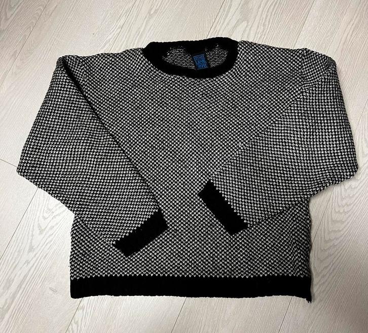 Vintage zwart‑witte gebreide trui - gemaakt in Denemarken, Kleding | Dames, Truien en Vesten, Zo goed als nieuw, Maat 38/40 (M)