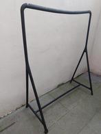 Porte vêtements, Enlèvement