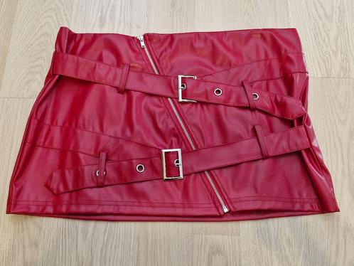 Rokje Lederlook Rood, Kleding | Dames, Rokken, Zo goed als nieuw, Rood, Ophalen of Verzenden
