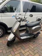 Retro scooter 2017 Aklasse Nederlandse papieren, Vélos & Vélomoteurs, Vélomoteurs & Scooters bridés, Enlèvement, Comme neuf, Vespa