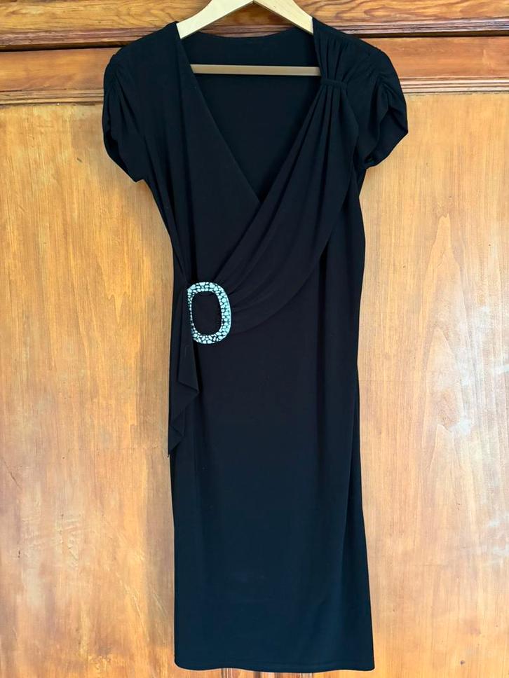 Zwart aansluitend kleedje, korte mouwen, maat 38, Kleding | Dames, Jurken, Gedragen, Maat 38/40 (M), Zwart, Knielengte, Ophalen of Verzenden