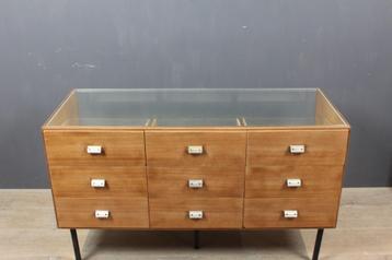 Winkeltoog Vintage Toonbank met laden vitrinekast Balie beschikbaar voor biedingen