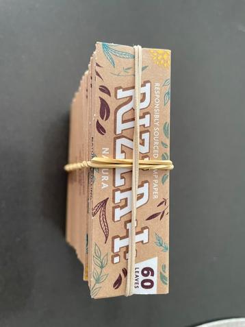 17 pakken rizla plus 60 leaves (1020 blaadjes), Enlèvement ou Envoi