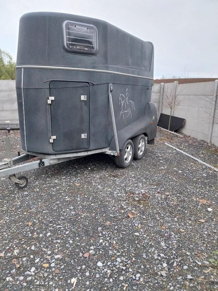 Remorque pour chevaux, Animaux & Accessoires, Chevaux & Poneys | Semi-remorques & Remorques, Comme neuf, Remorque 2 chevaux, Autres matériaux