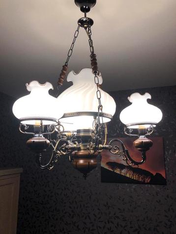 Luster beschikbaar voor biedingen