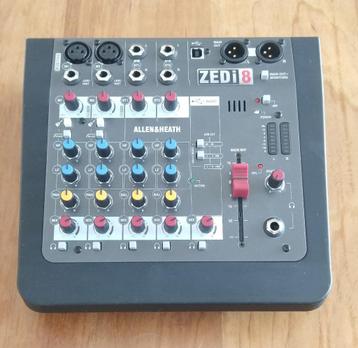 Allen & Heath ZED i8 - Compact mengpaneel met USB interface beschikbaar voor biedingen