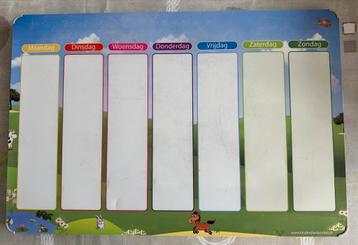 Weekplanbord met magneten voor kinderen beschikbaar voor biedingen