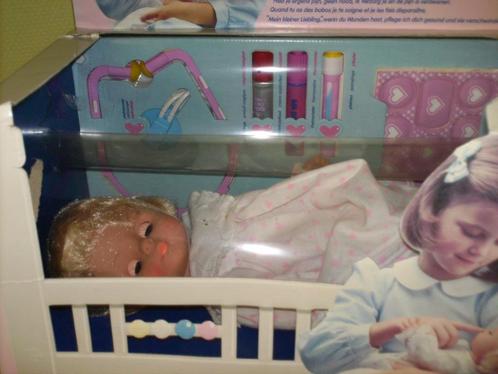 a vendre jouet poupée, Kinderen en Baby's, Speelgoed | Poppen, Nieuw, Babypop, Ophalen of Verzenden