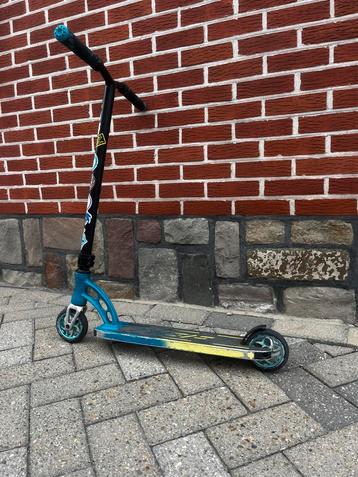 Voledig custom stuntstep van diverse merken 110mm, Enlèvement, Utilisé, Kickbike, Mgp