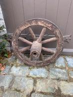 Ancienne roue de brouette en bois, Antiquités & Art