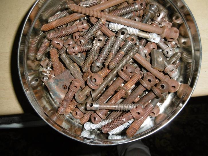 antiek, bouten voor verbinden van kasten en bedden, Antiek en Kunst, Antiek | Meubels | Bedden, Ophalen of Verzenden