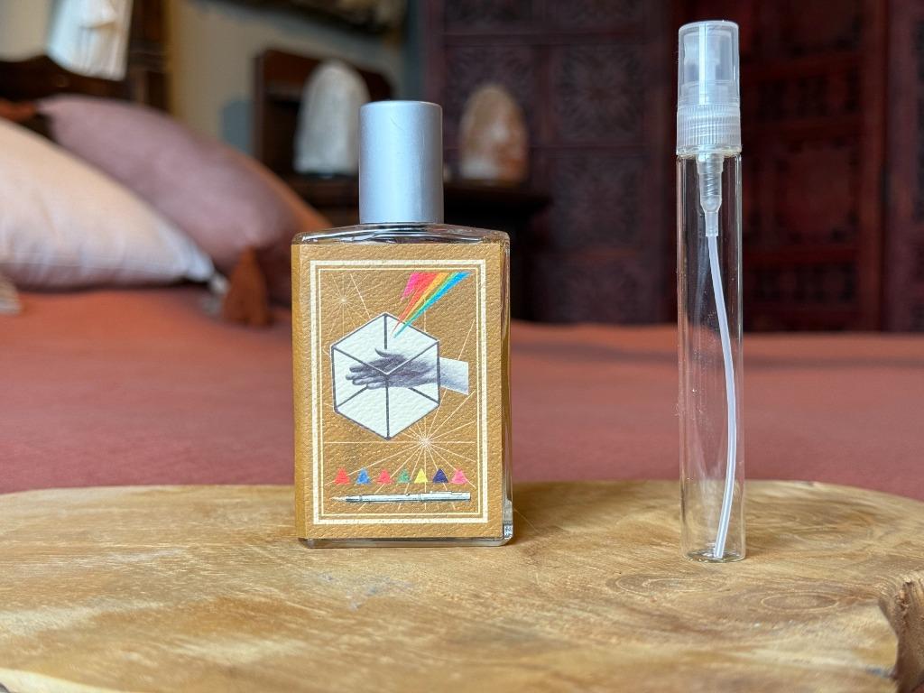 Imaginary authors - Memoirs of a trespasser sample/decant, Enlèvement ou Envoi, Comme neuf