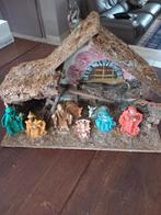Crèche avec figurines - Excellent état, Enlèvement, Utilisé