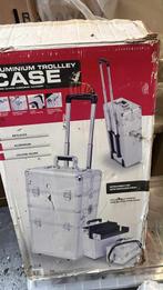 trolleymet verschillende boxen, Handtassen en Accessoires, Koffers, Ophalen, Wieltjes, 45 tot 55 cm, Zo goed als nieuw