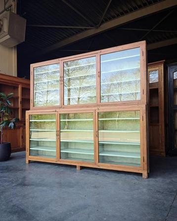 Oude Vitrinekast | Antieke winkelkast | Model vitrine #1814, Antiek en Kunst