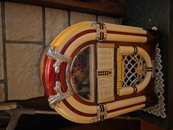 Jukebox radio werkt uitstekend  beschikbaar voor biedingen