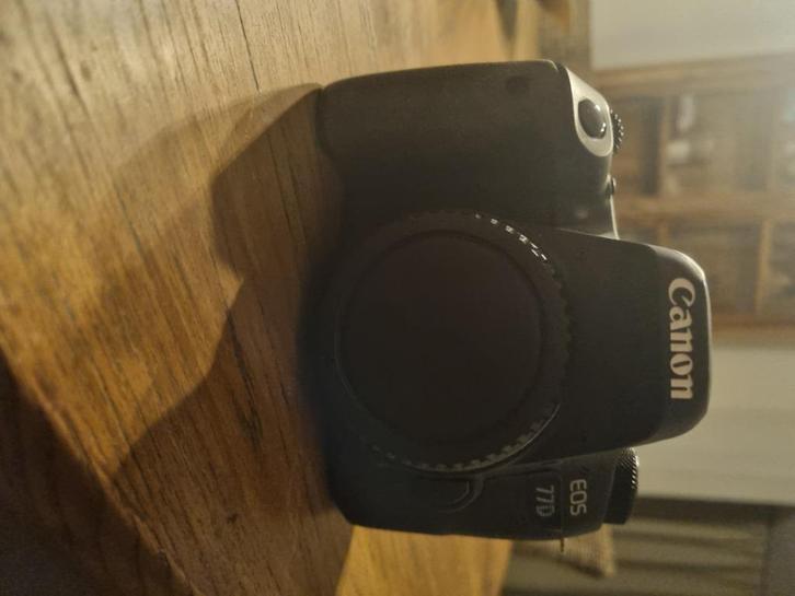 Canon Eos 77D, Audio, Tv en Foto, Fotocamera's Digitaal, Zo goed als nieuw, Spiegelreflex, Canon, Ophalen
