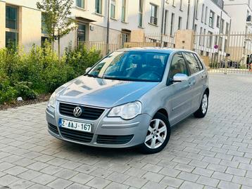 Volkswagen Polo 1.2i Essence 