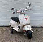 Vespa GTS Super 12v scooter wit Leer / MP3 / AUX verlichting, Enlèvement ou Envoi, Neuf