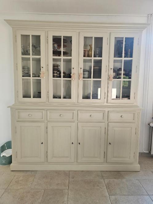 Vitrinekast basic line luc meganck, Huis en Inrichting, Kasten | Buffetkasten, Ophalen